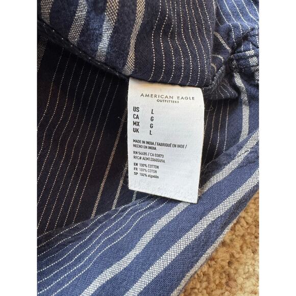 AMERICAN EAGLE short sleeve button up collared shirt; size L; 100% cotton, Blue - Picture 4 of 6